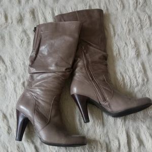 Guess heeled boots